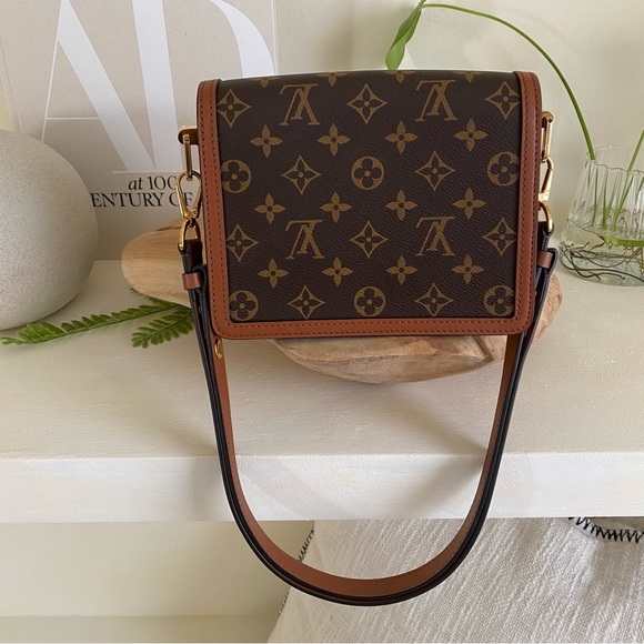 Louis Vuitton Dauphine Reverse Monogram Canvas Mini - Picture 5 of 7